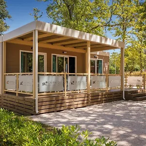 Mobile Homes Premium Relax Park Umag By Camp4you Üdülőpark