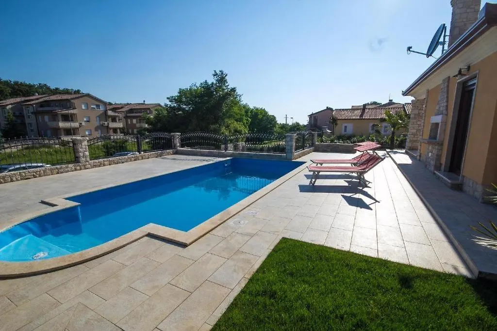 Villa Mateja Karigador