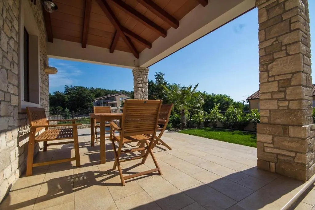 Villa Mateja Karigador