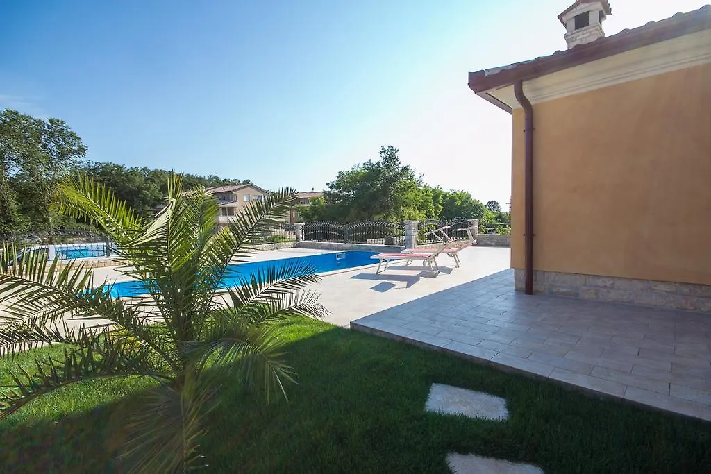 Villa Mateja Karigador